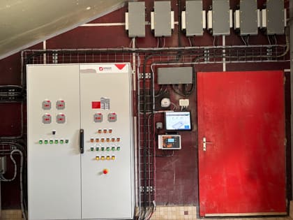 Armoire d'automatisme Sodalec pilotant un bâtiment d'élevage dans le Finistère